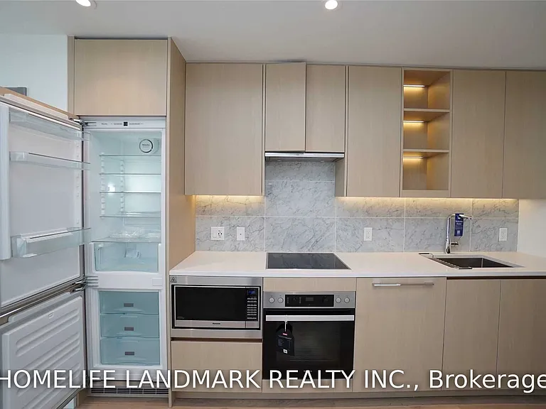 95 McMahon Dr #1605 — Photo 10