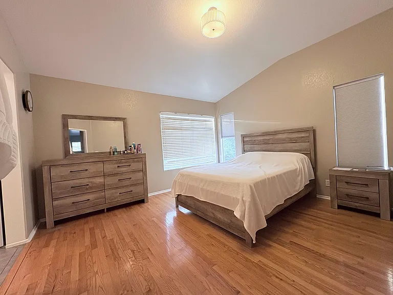 28048 Memory Ln — Photo 8