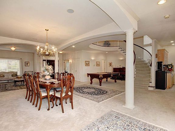 2nd image of 1222 Crestline Ct