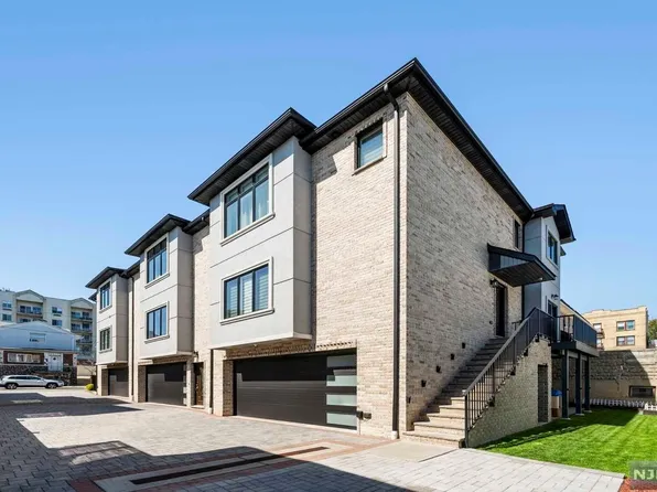 314 3rd St, Cliffside Park, NJ 07010