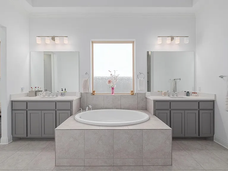 701 Star Meadow Dr — Photo 12