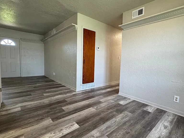 3818 NW Lake Ave — Photo 7
