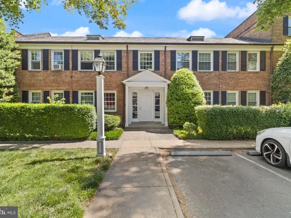 5102 Columbia Pike APT 4, Arlington, VA 22204