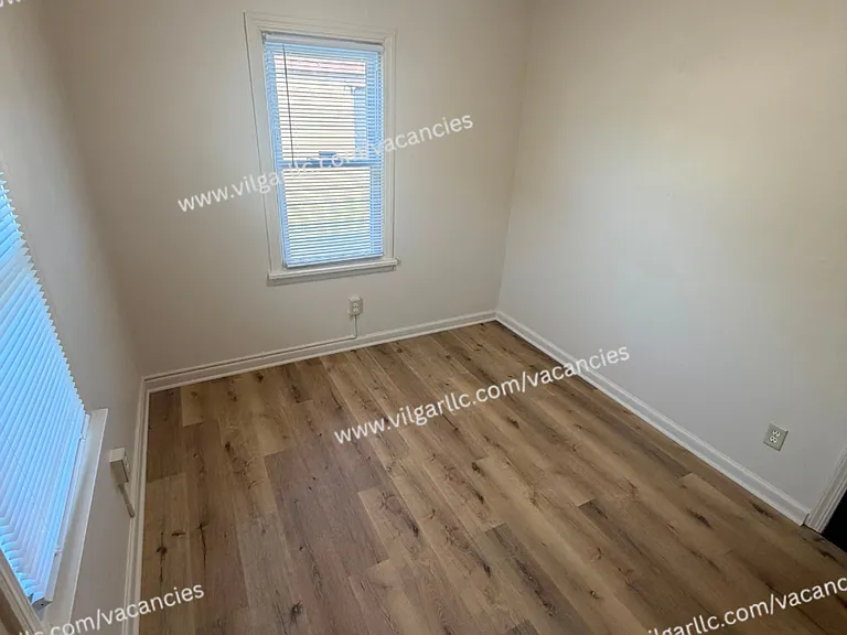 727 Mount St — Photo 21