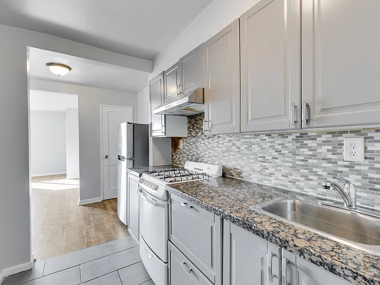 508 Brandywine St SE #2 — Photo 9