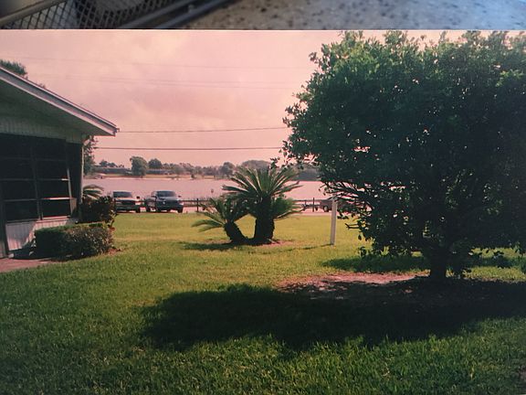 3rd image of 620 W Lake Summit Dr