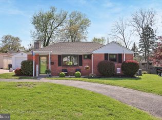 828 Woodbrook Ln, Plymouth Meeting, PA 19462