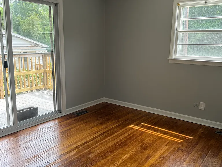 306 Andrea Dr — Photo 6