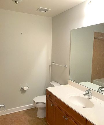 5th image of 1400 S Michigan Ave APT 908