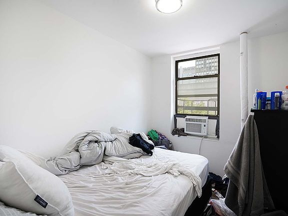 3rd image of 245 E 31st St #3F