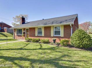 3911 Arcadia Rd, Alexandria, VA 22312