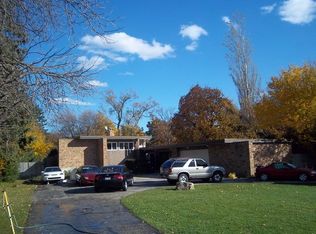 2327 Thorntree Ln, Palatine, IL 60067