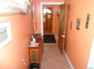 1917 Hennessy Pl, Bronx, NY 10453