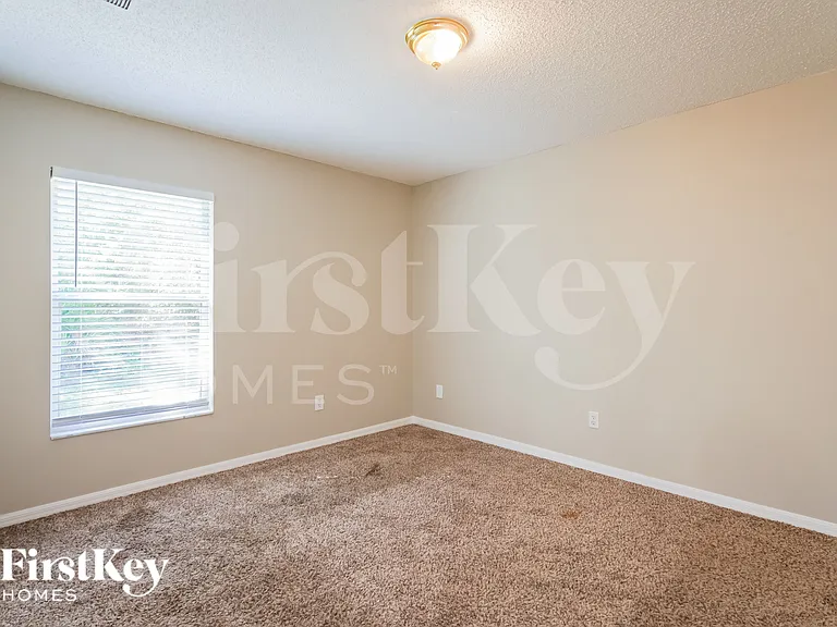 649 Rosaro Ct — Photo 13