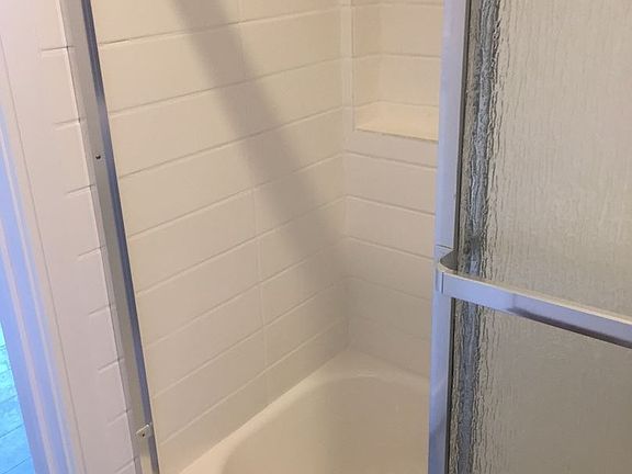 5th image of 845 S Normandie Ave APT 3