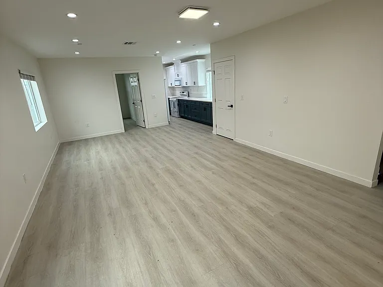 8210 Bell Ave — Photo 7