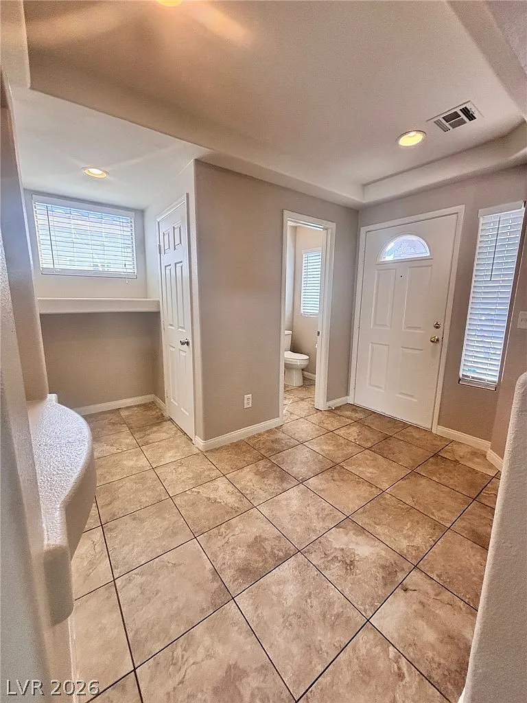 4 bed, 1807 sqft, $2,050 — Photo 3