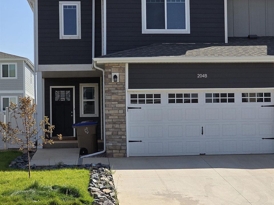 1st image of 4521 Bobolink Ln #204-B
