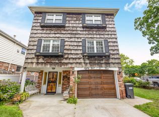 8904 Doran Ave, Ridgewood, NY 11385