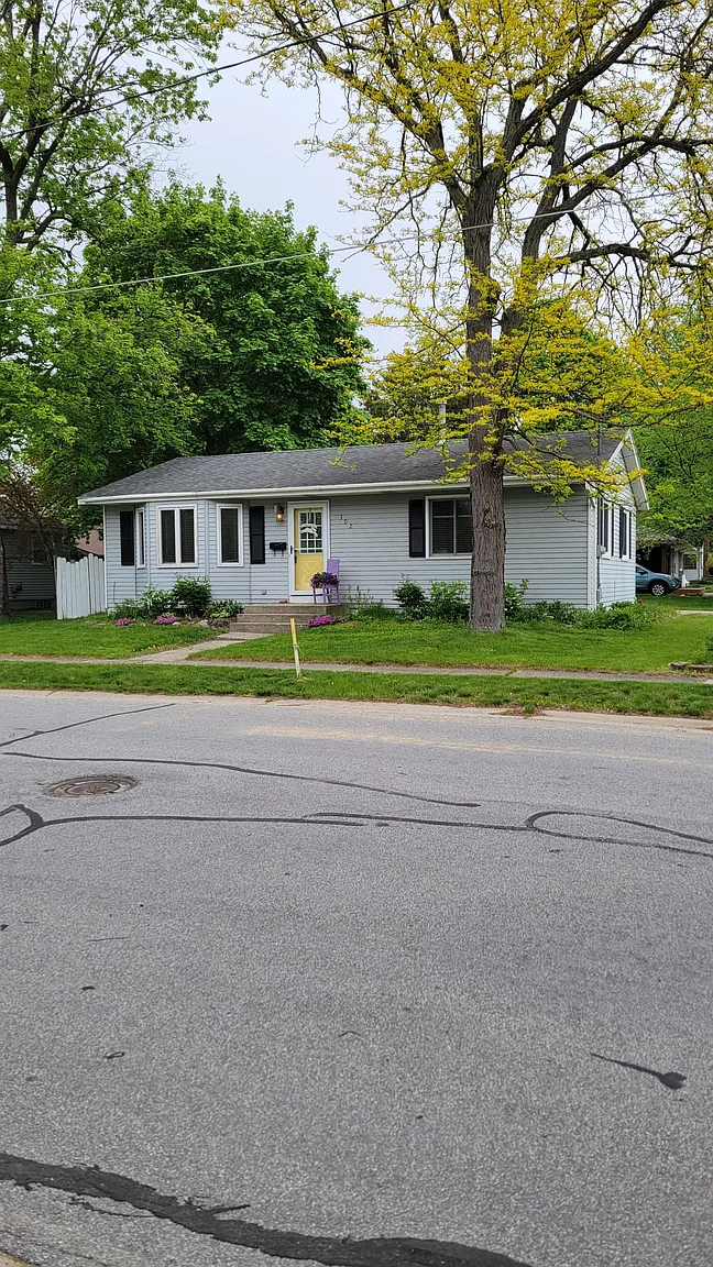 302 Sigsbee St photo 1