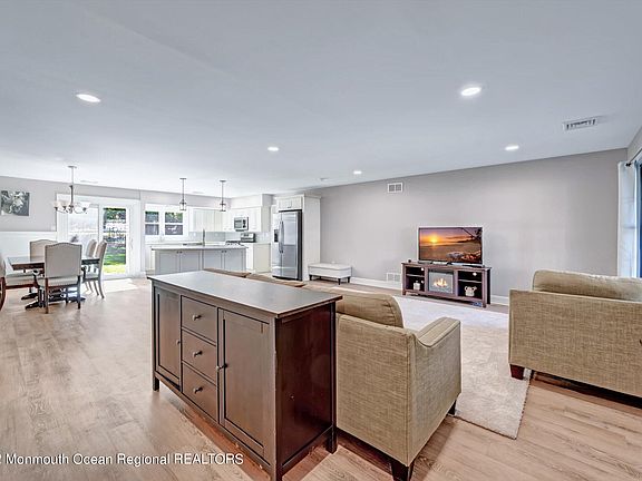 4th image of 521 San Juan Drive