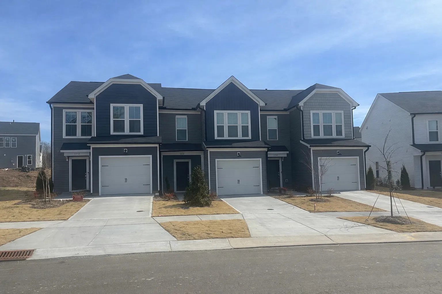 3 bed, 2.5 bath, 1558 sqft, $2,250 — Photo 1