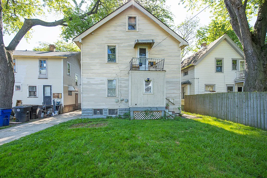 2 bed, 1400 sqft, $1,197 — Photo 3