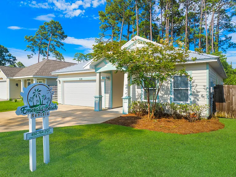 228 Palm Beach Dr — Photo 30