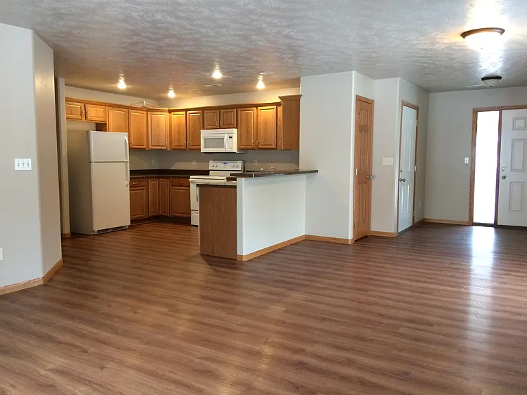 301 E 5th St #109 — Photo 12