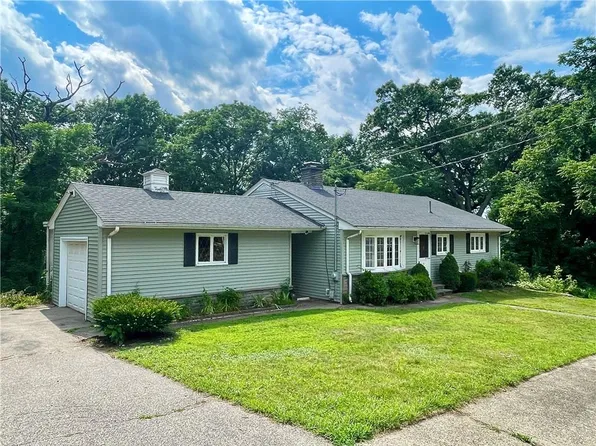182 Highland St, Woonsocket, RI 02895