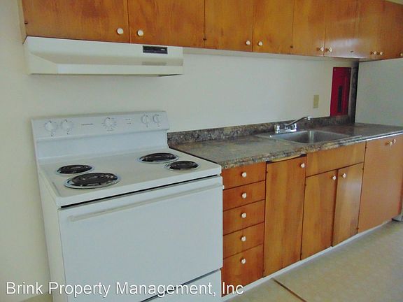 2nd image of 717 A St NE #2
