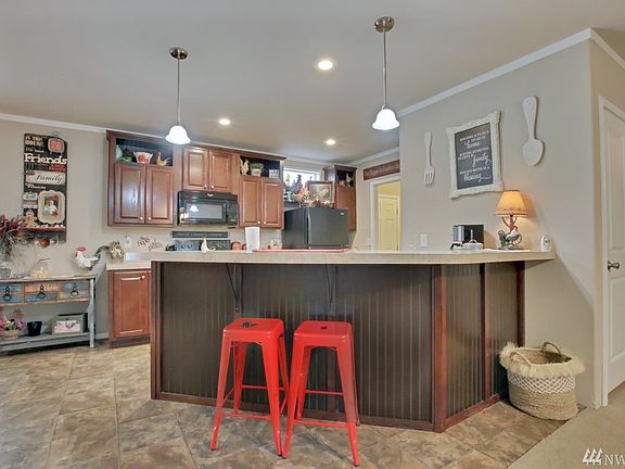 3rd image of 8514 192nd Street Ct E