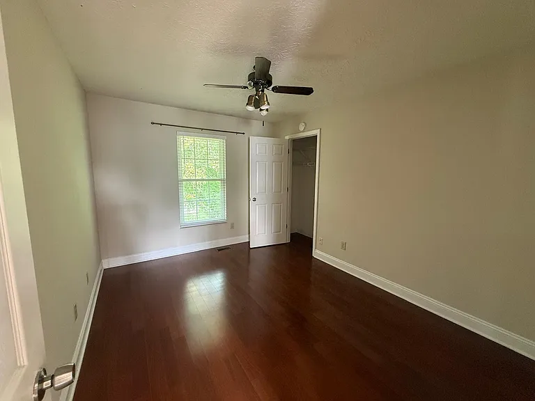 7574 Allenwood Ct — Photo 5