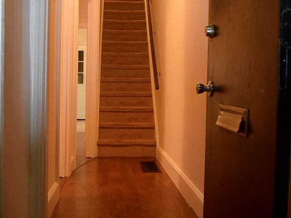 Front Entrance (Foyer)