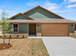 4653 Lincoln Lndg, Harrah, OK 73045