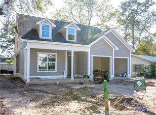 1004 Mallery St, Saint Simons Island, GA 31522