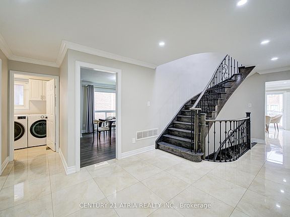 3rd image of 47 Coledale Rd