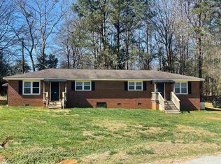 391 & 393 Sequoia Dr, Spartanburg, SC 29306