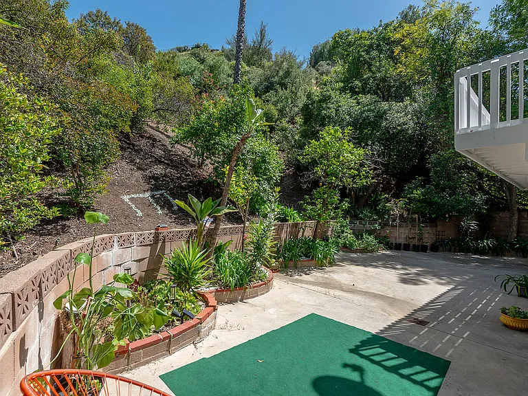 17092 Escalon Dr — Photo 23