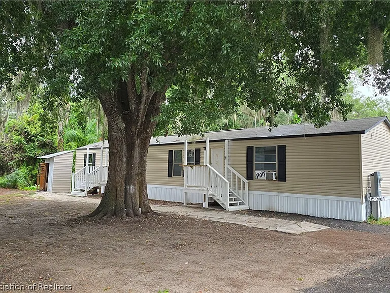 44 Crawford Dr #15 — Photo 1