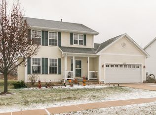 6425 Fox Run Dr SW, Cedar Rapids, IA 52404