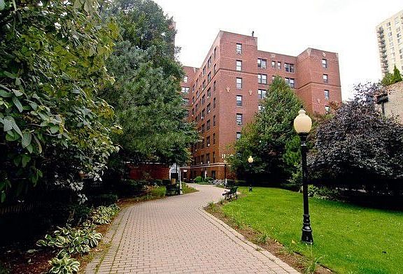 4th image of 1140 N La Salle Dr APT 430