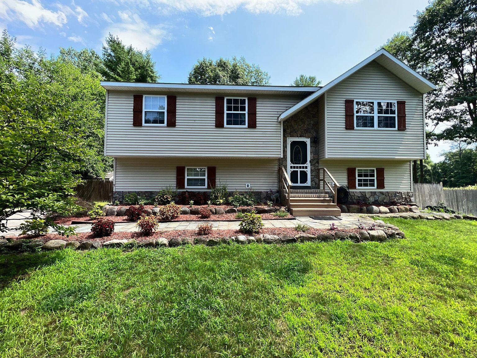 87 Sisson Rd, South Glens Falls, NY 12803 Zillow