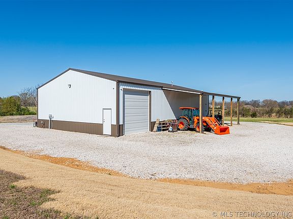 3rd image of 9195 E 580th Rd