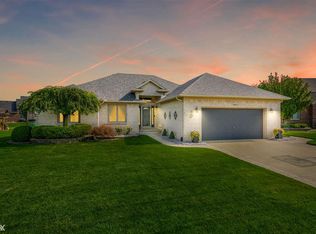 48822 Park Place Dr, Macomb, MI