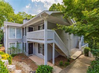 1406 Vicksburg Pl, Sandy Springs, GA 30350