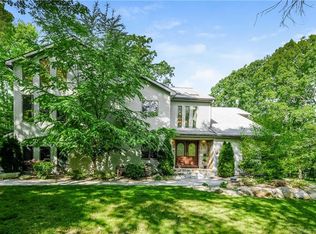 302 Chimney Sweep Hill Rd, Glastonbury, CT 06033
