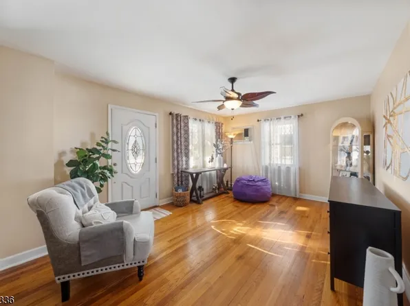 38 Pallant Ave, Linden City, NJ 07036