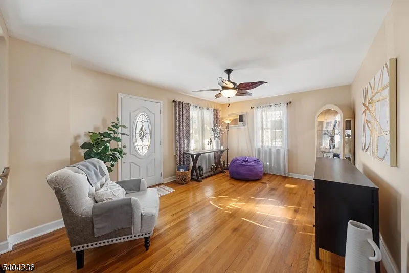 38 Pallant Ave photo 1