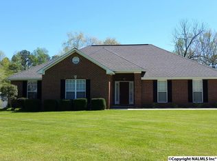 1210 Spring Valley Dr NE, Arab, AL 35016